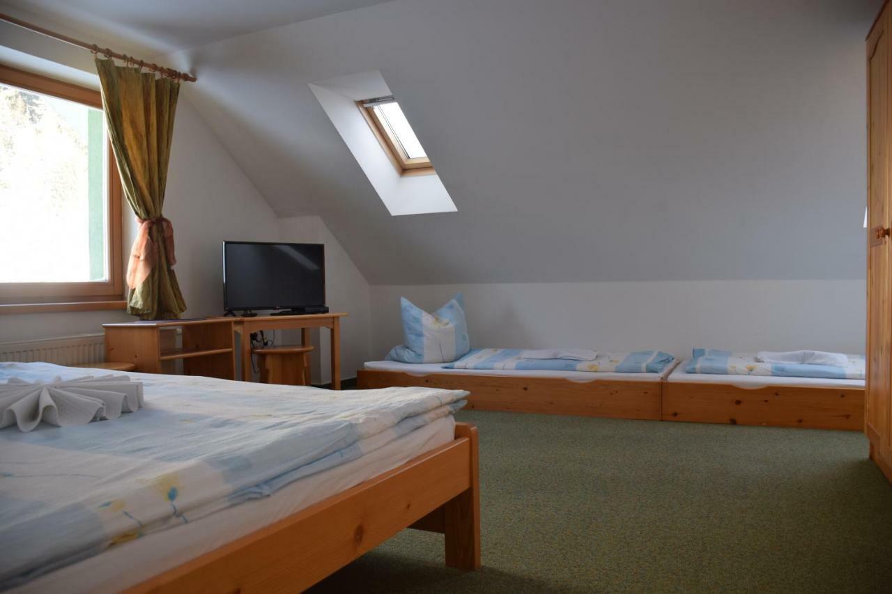 Penzion Soltis Hotel Liptovske Revuce Luaran gambar